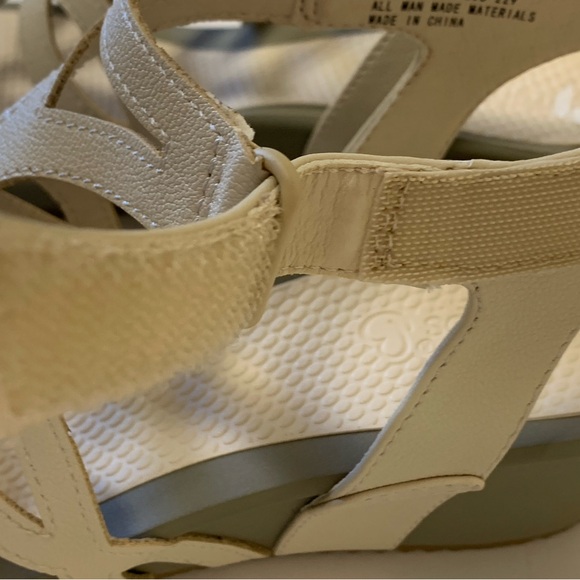 Bare trap Raeanne sandals- Size 8 1/2 M - Picture 2 of 9